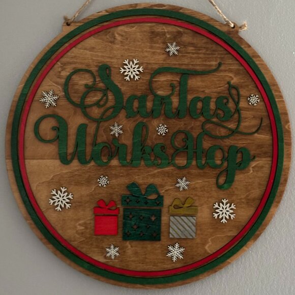 🎄 Handmade Santa’s Workshop Sign – Festive Holiday Wall Art - Picture 1 of 1